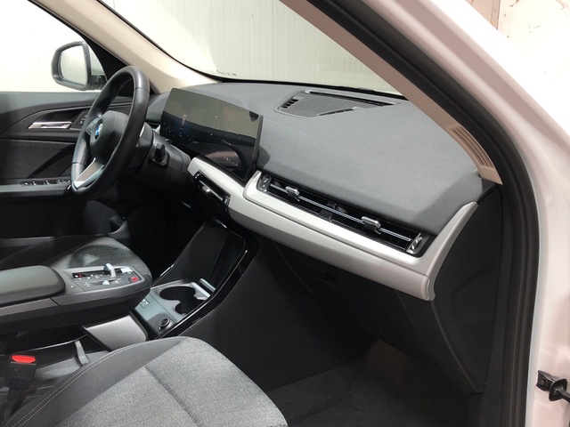 BMW X1 sDrive18d color Blanco. Año 2024. 110KW(150CV). Diésel. En concesionario Movilnorte Las Rozas de Madrid