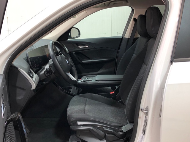 BMW X1 sDrive18d color Blanco. Año 2024. 110KW(150CV). Diésel. En concesionario Movilnorte Las Rozas de Madrid