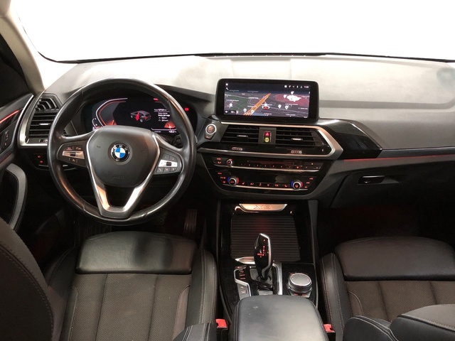 BMW X3 xDrive20d color Negro. Año 2020. 140KW(190CV). Diésel. En concesionario Auto Premier, S.A. - ALCALÁ DE HENARES de Madrid