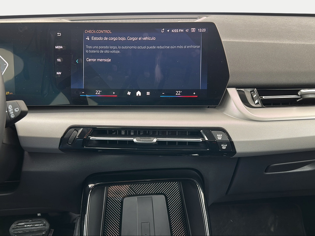 BMW iX1 eDrive20 color Verde. Año 2025. 150KW(204CV). Eléctrico. En concesionario San Pablo Motor | Su Eminencia de Sevilla