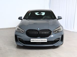 Fotos de BMW Serie 1 118d color Gris. Año 2021. 110KW(150CV). Diésel. En concesionario Pruna Motor, S.L de Barcelona