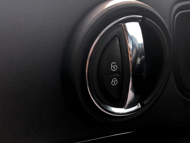 fotoG 25 del MINI MINI Countryman Cooper 100 kW (136 CV) 136cv Gasolina del 2023 en Baleares