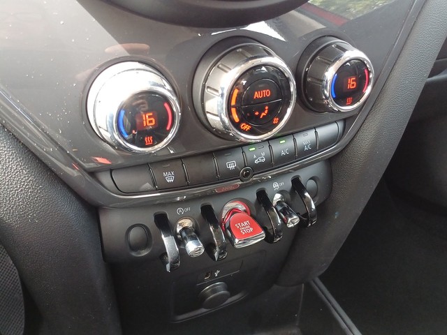 fotoG 23 del MINI MINI Countryman One 75 kW (102 CV) 102cv Gasolina del 2019 en Las Palmas