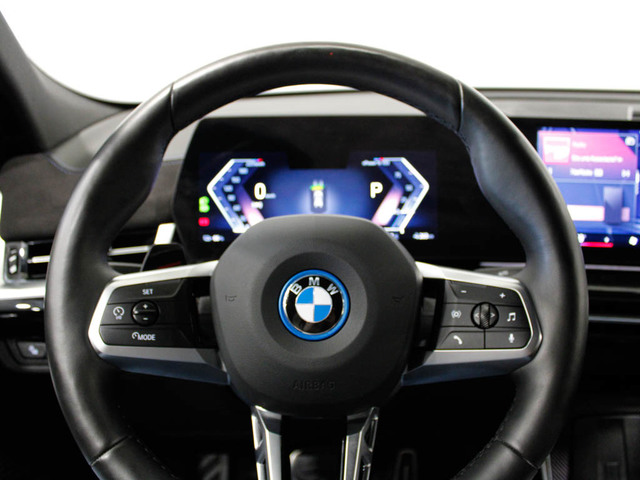 BMW iX2 xDrive30 color Blanco. Año 2024. 230KW(313CV). Eléctrico. En concesionario Barcelona Premium -- GRAN VIA de Barcelona