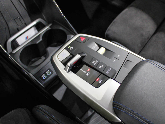 BMW Serie 2 218d Active Tourer color Gris. Año 2024. 110KW(150CV). Diésel. En concesionario Barcelona Premium -- GRAN VIA de Barcelona