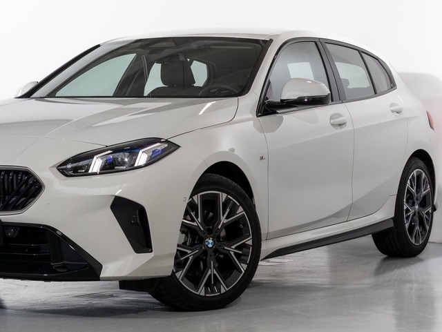 BMW Serie 1 116i color Blanco. Año 2025. 90KW(122CV). Gasolina. En concesionario Oliva Motor Girona de Girona