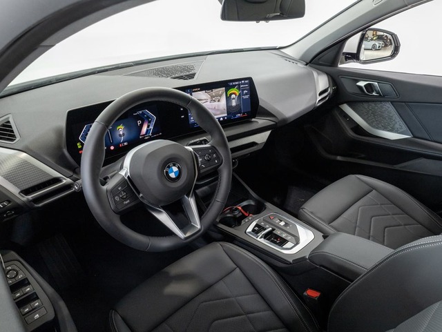 BMW Serie 1 116i color Blanco. Año 2025. 90KW(122CV). Gasolina. En concesionario Oliva Motor Girona de Girona