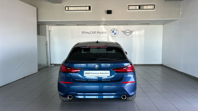 BMW Serie 1 118d color Azul. Año 2021. 110KW(150CV). Diésel. En concesionario BYmyCAR Madrid - Alcalá de Madrid
