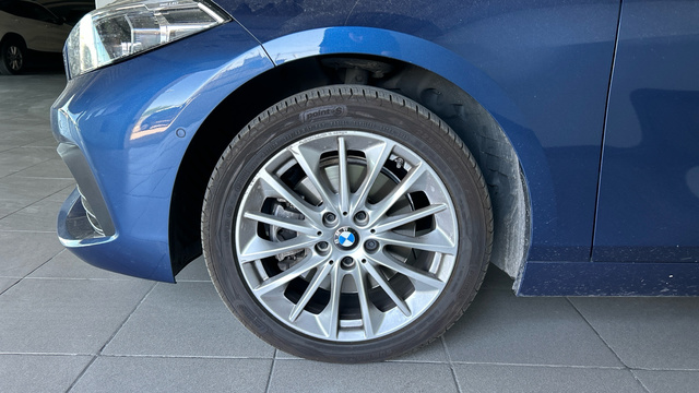 BMW Serie 1 118d color Azul. Año 2021. 110KW(150CV). Diésel. En concesionario BYmyCAR Madrid - Alcalá de Madrid