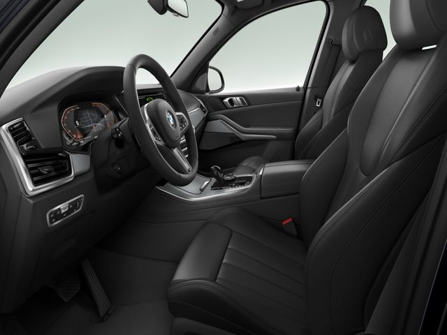 BMW X5 xDrive30d color Gris. Año 2022. 210KW(286CV). Diésel. En concesionario Movitransa Cars Jerez de Cádiz