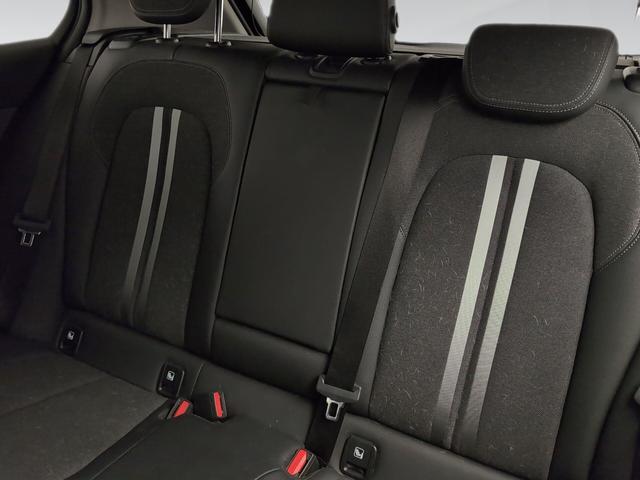 BMW Serie 1 118d color Negro. Año 2019. 110KW(150CV). Diésel. En concesionario Automotor Premium Marbella - Málaga de Málaga