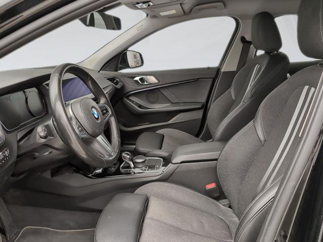 BMW Serie 1 118d color Negro. Año 2019. 110KW(150CV). Diésel. En concesionario Automotor Premium Marbella - Málaga de Málaga