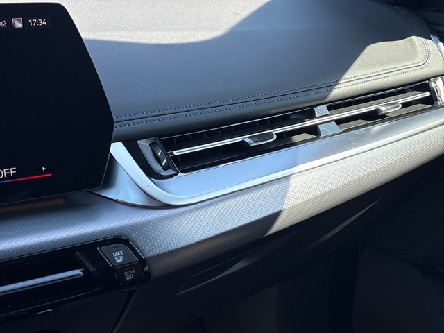 BMW X1 sDrive20d color Gris Plata. Año 2025. 120KW(163CV). Diésel. En concesionario BMW Eresma Motor Segovia de Segovia