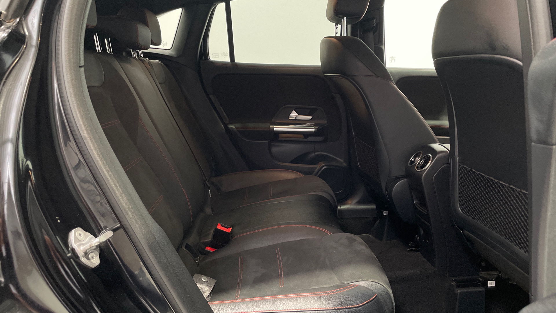 Mercedes-Benz GLA 200 D - 12
