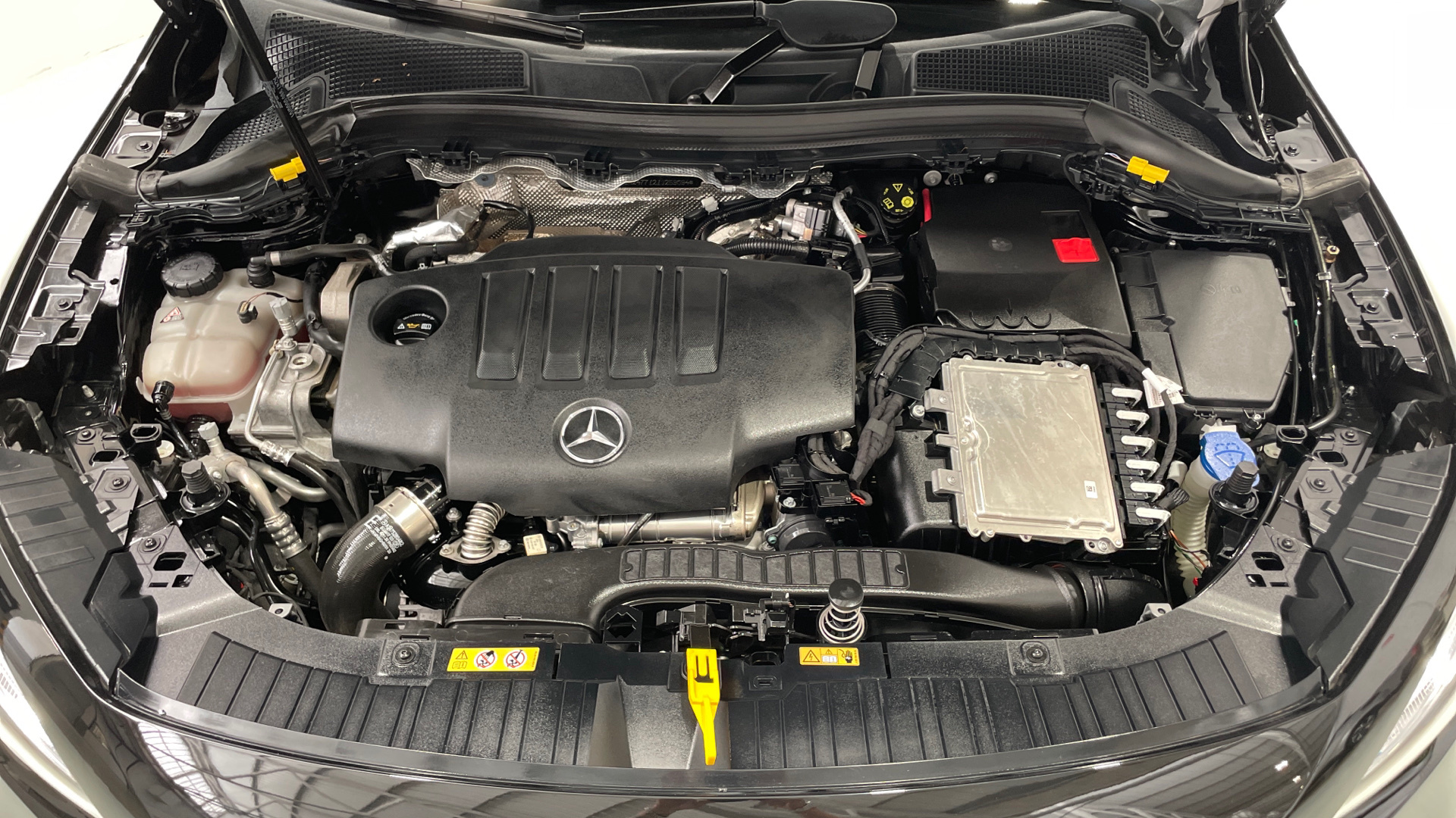 Mercedes-Benz GLA 200 D - 15