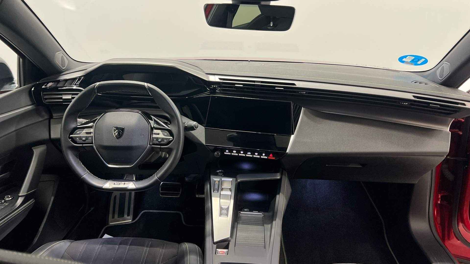 Peugeot 408 PHEV 180 en Barcelona