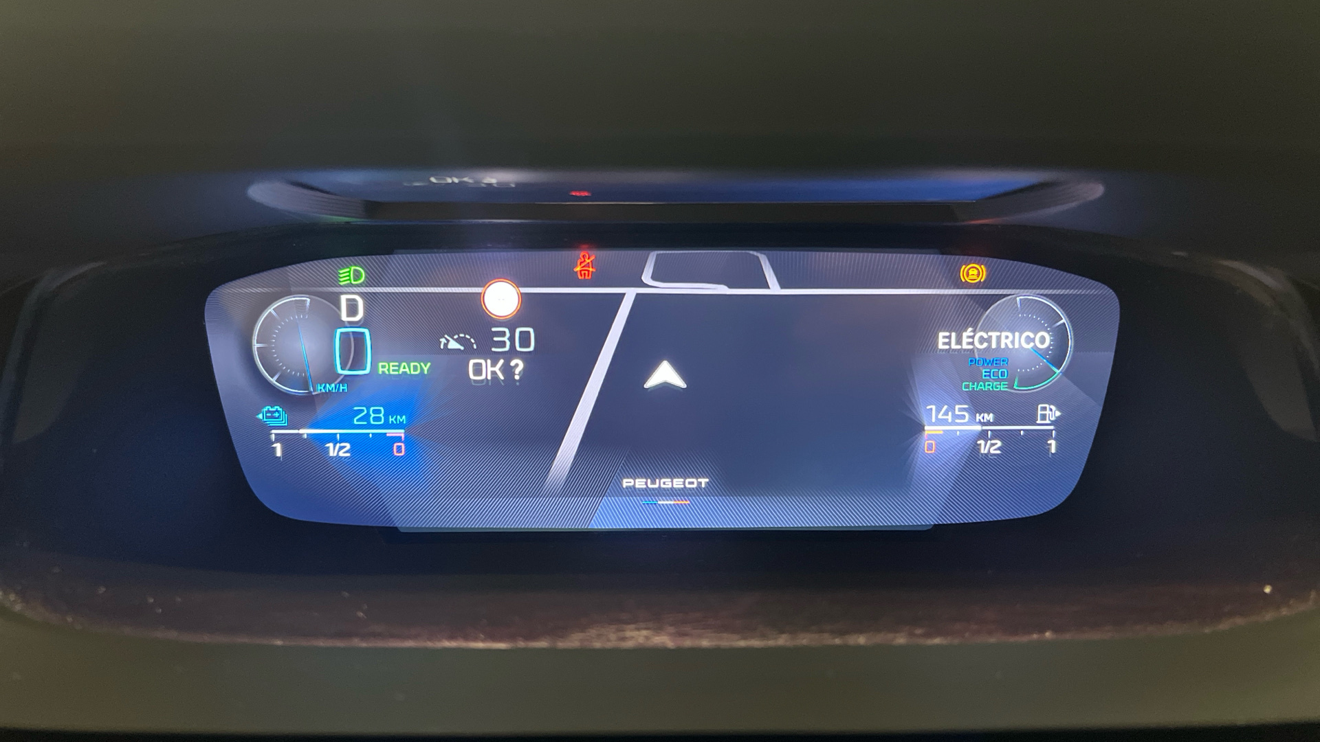 Peugeot 408 PHEV 180 en Barcelona