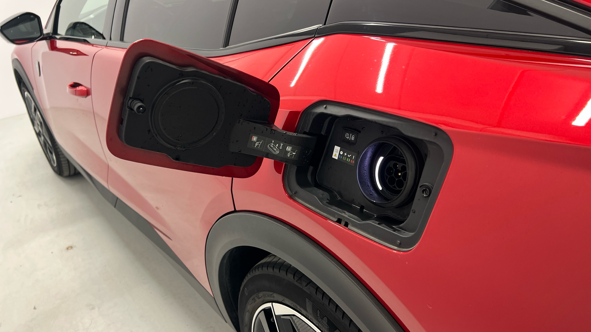 Peugeot 408 PHEV 180 en Barcelona