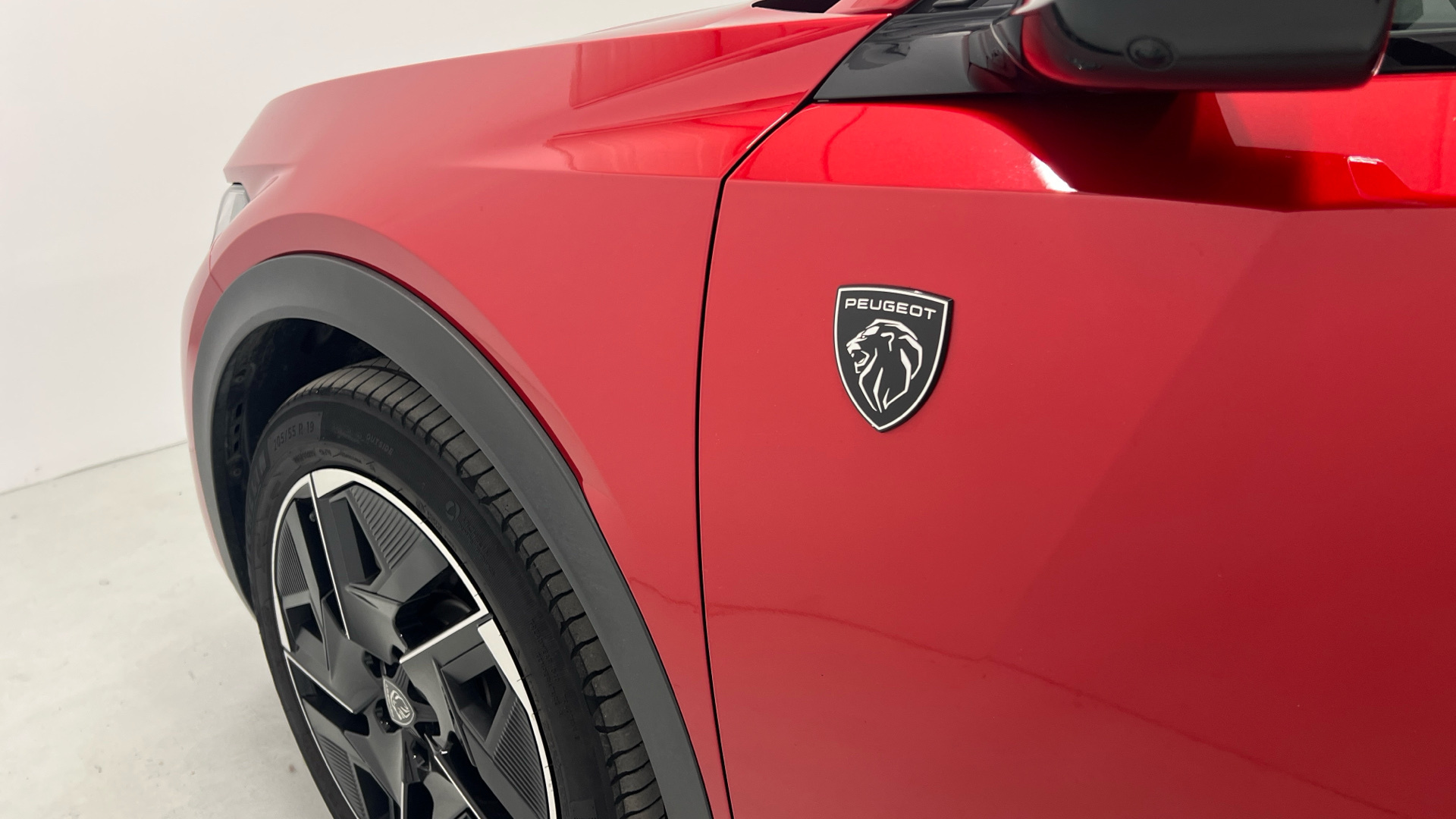 Peugeot 408 PHEV 180 en Barcelona