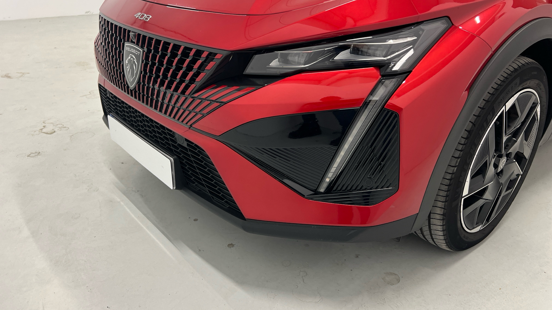 Peugeot 408 PHEV 180 en Barcelona