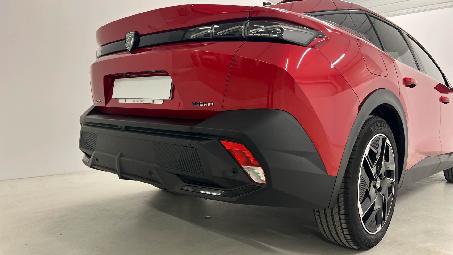 Peugeot 408 PHEV 180 en Barcelona