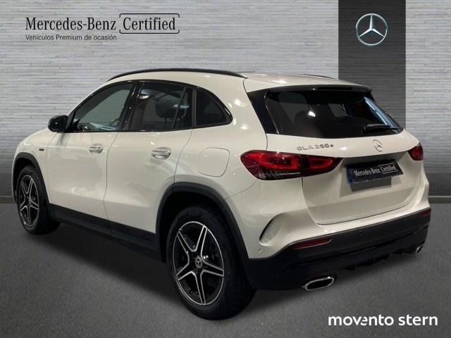 Mercedes-Benz GLA 250 e - 4