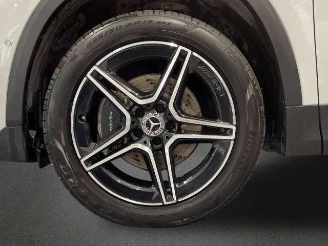 Mercedes-Benz GLA 250 e - 5