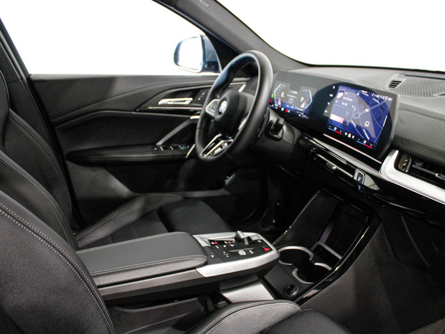 BMW X2 sDrive18d color Gris. Año 2024. 110KW(150CV). Diésel. En concesionario Barcelona Premium -- GRAN VIA de Barcelona