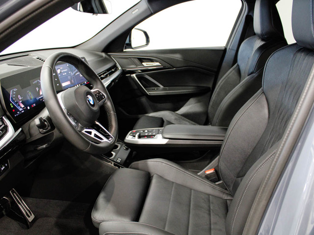 BMW X2 sDrive18d color Gris. Año 2024. 110KW(150CV). Diésel. En concesionario Barcelona Premium -- GRAN VIA de Barcelona