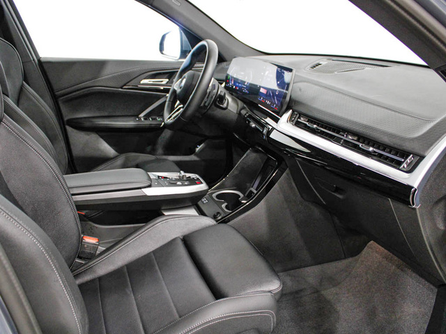 BMW X2 sDrive18d color Gris. Año 2024. 110KW(150CV). Diésel. En concesionario Barcelona Premium -- GRAN VIA de Barcelona