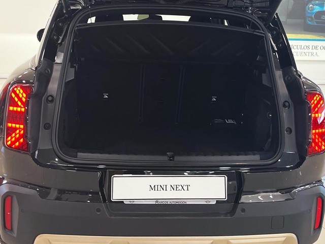 fotoG 16 del MINI MINI Countryman E 150 kW (204 CV) 204cv Eléctrico del 2025 en Murcia