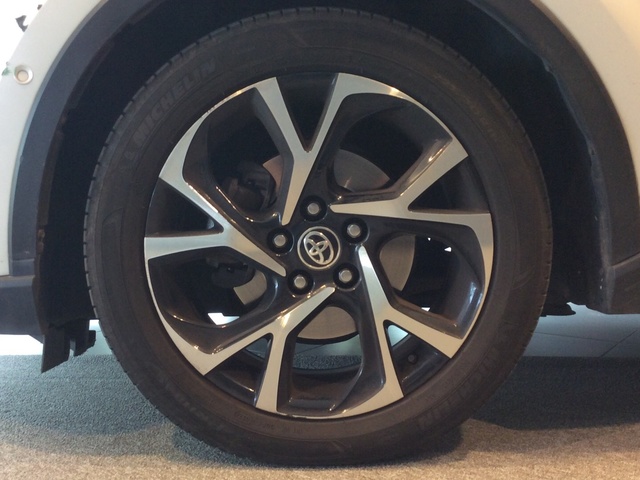 Toyota C-HR 180H Advance Luxury 135 kW (184 CV)