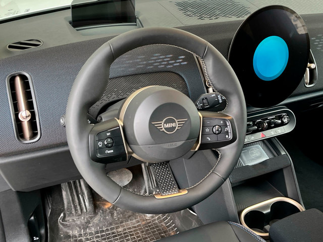 fotoG 12 del MINI MINI Countryman E 150 kW (204 CV) 204cv Eléctrico del 2025 en Murcia