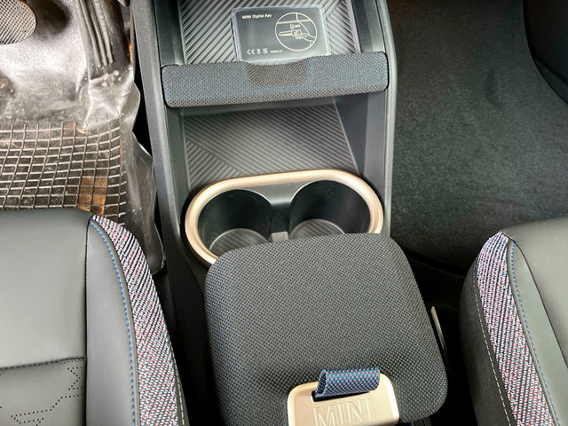 fotoG 14 del MINI MINI Countryman E 150 kW (204 CV) 204cv Eléctrico del 2025 en Murcia