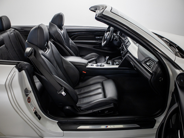 BMW M M4 Cabrio color Blanco. Año 2017. 317KW(431CV). Gasolina. En concesionario BMW Fuenteolid Valladolid de Valladolid