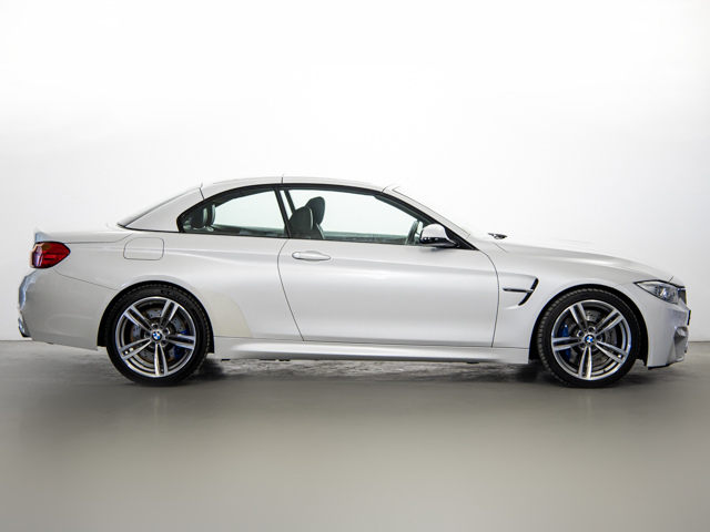 BMW M M4 Cabrio color Blanco. Año 2017. 317KW(431CV). Gasolina. En concesionario BMW Fuenteolid Valladolid de Valladolid