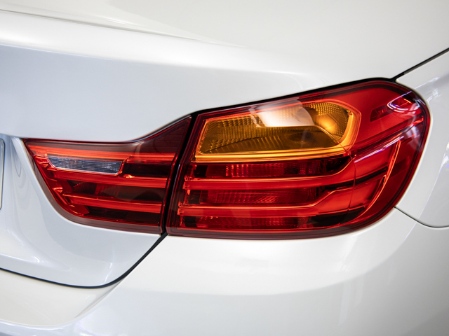 BMW M M4 Cabrio color Blanco. Año 2017. 317KW(431CV). Gasolina. En concesionario BMW Fuenteolid Valladolid de Valladolid