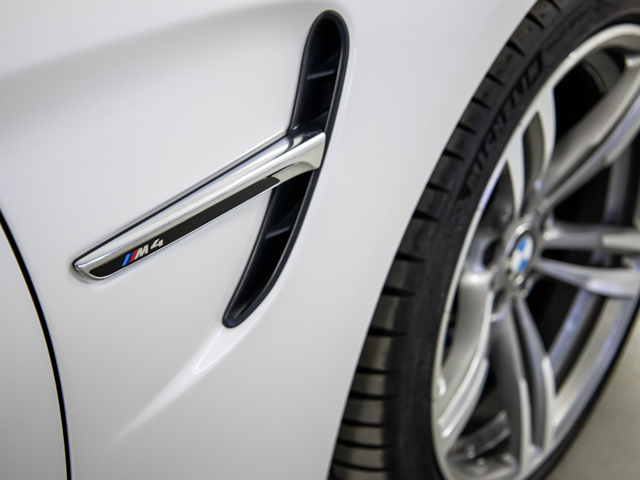 BMW M M4 Cabrio color Blanco. Año 2017. 317KW(431CV). Gasolina. En concesionario BMW Fuenteolid Valladolid de Valladolid