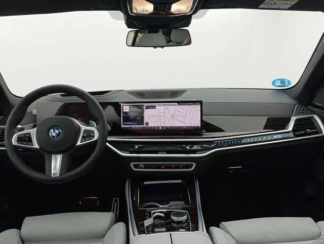 BMW X5 xDrive50e color Negro. Año 2025. 360KW(489CV). Híbrido Electro/Gasolina. En concesionario Augusta Aragon S.A. de Zaragoza