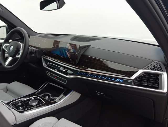 BMW X5 xDrive50e color Negro. Año 2025. 360KW(489CV). Híbrido Electro/Gasolina. En concesionario Augusta Aragon S.A. de Zaragoza