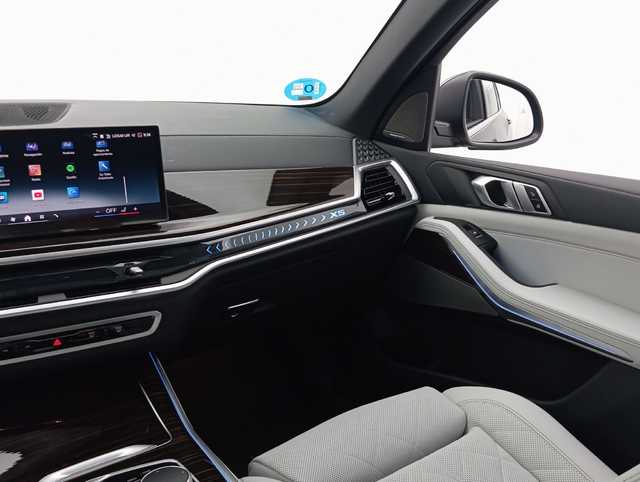 BMW X5 xDrive50e color Negro. Año 2025. 360KW(489CV). Híbrido Electro/Gasolina. En concesionario Augusta Aragon S.A. de Zaragoza