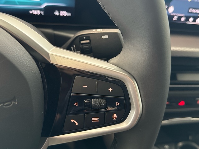 BMW i4 eDrive40 color Blanco. Año 2025. 250KW(340CV). Eléctrico. En concesionario Motor Gorbea de Álava