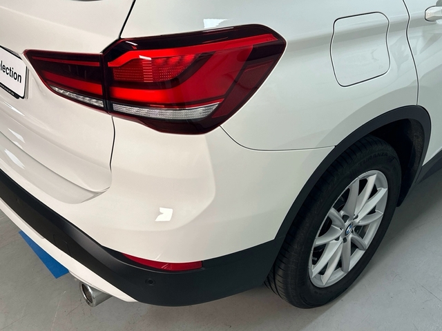 BMW X1 sDrive18d color Blanco. Año 2021. 110KW(150CV). Diésel. En concesionario Triocar Gijón (Bmw y Mini) de Asturias