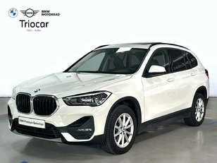 Fotos de BMW X1 sDrive18d color Blanco. Año 2021. 110KW(150CV). Diésel. En concesionario Triocar Gijón (Bmw y Mini) de Asturias