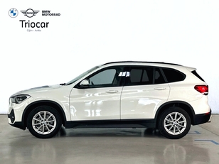 Fotos de BMW X1 sDrive18d color Blanco. Año 2021. 110KW(150CV). Diésel. En concesionario Triocar Gijón (Bmw y Mini) de Asturias