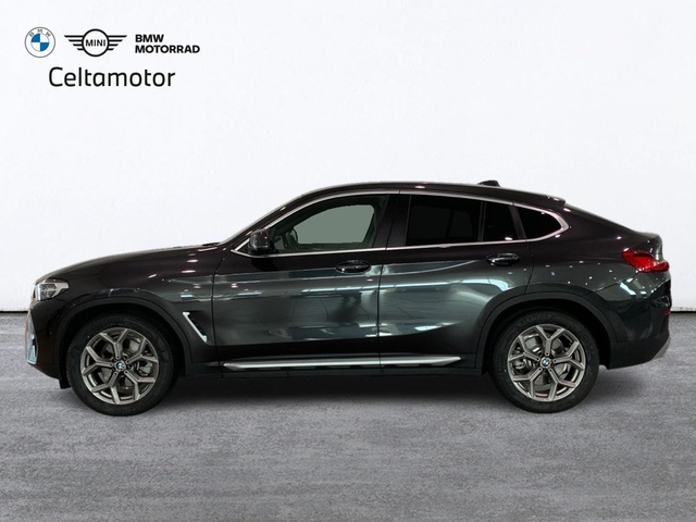 BMW X4 xDrive20d color Gris. Año 2022. 140KW(190CV). Diésel. En concesionario Celtamotor Lalín de Pontevedra