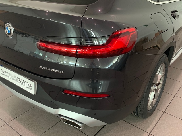 BMW X4 xDrive20d color Gris. Año 2022. 140KW(190CV). Diésel. En concesionario Celtamotor Lalín de Pontevedra