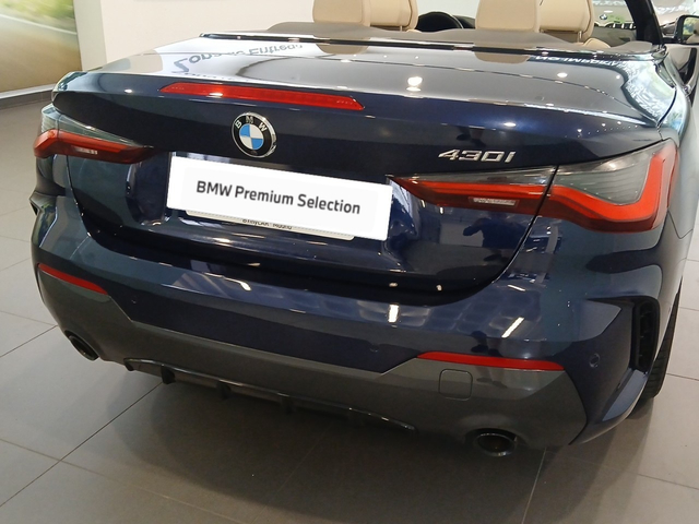 BMW Serie 4 430i Cabrio color Azul. Año 2022. 190KW(258CV). Gasolina. En concesionario Enekuri Motor de Vizcaya