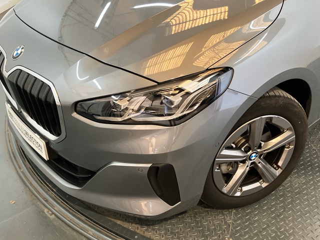 BMW Serie 2 218d Active Tourer color Gris. Año 2022. 110KW(150CV). Diésel. En concesionario Proa Premium Palma de Illes Balears