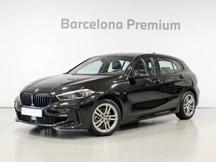 Fotos de BMW Serie 1 118d color Negro. Año 2024. 110KW(150CV). Diésel. En concesionario Barcelona Premium -- GRAN VIA de Barcelona